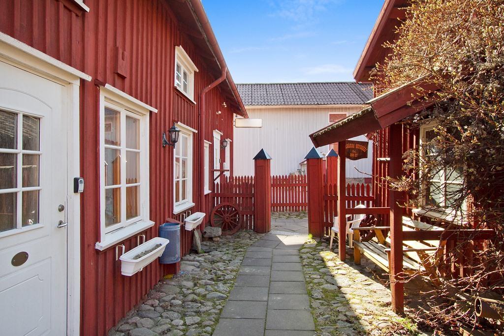 Hotell Mikaelsgarden Vårgårda Екстериор снимка