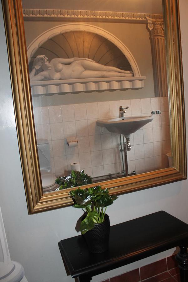 Hotell Mikaelsgarden Vårgårda Екстериор снимка